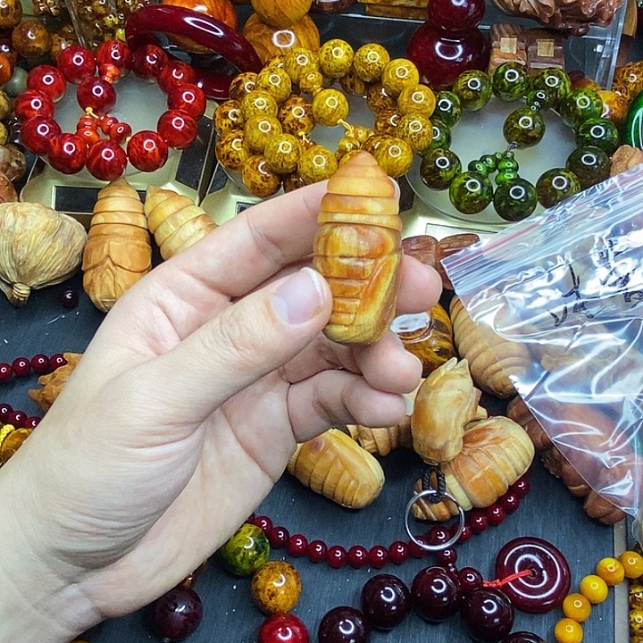 松木琥珀木文玩手串