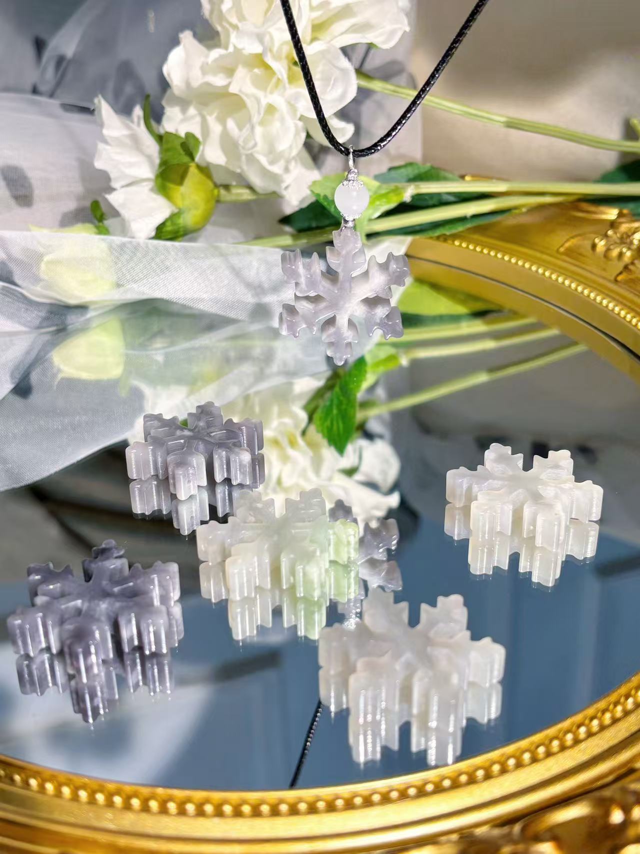 【雪灵】纯天然和田玉仙气雪花吊坠（多样性发其一）