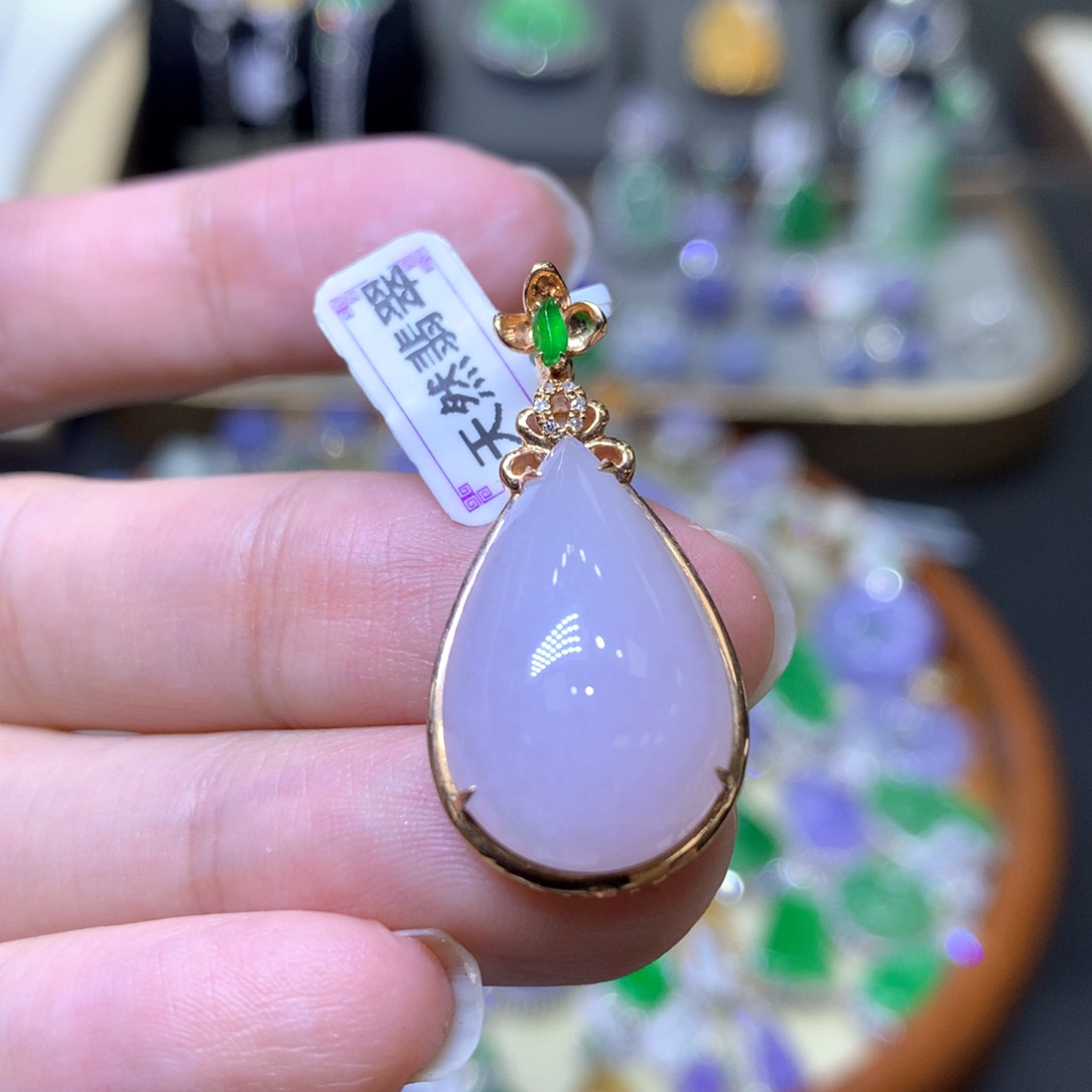 【闪购商品】翡翠颈饰18K金镶嵌翡翠吊坠项链