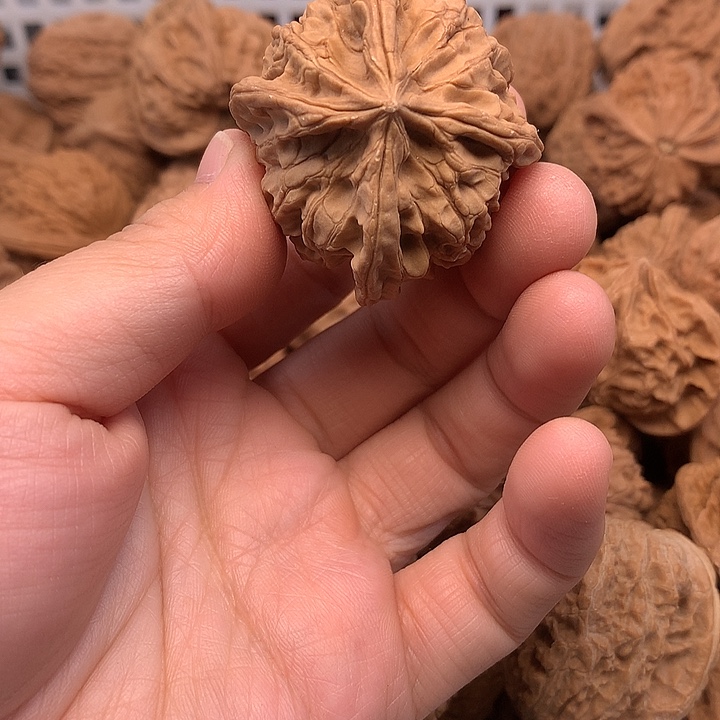 红***牛吊坠文玩核桃文玩核桃