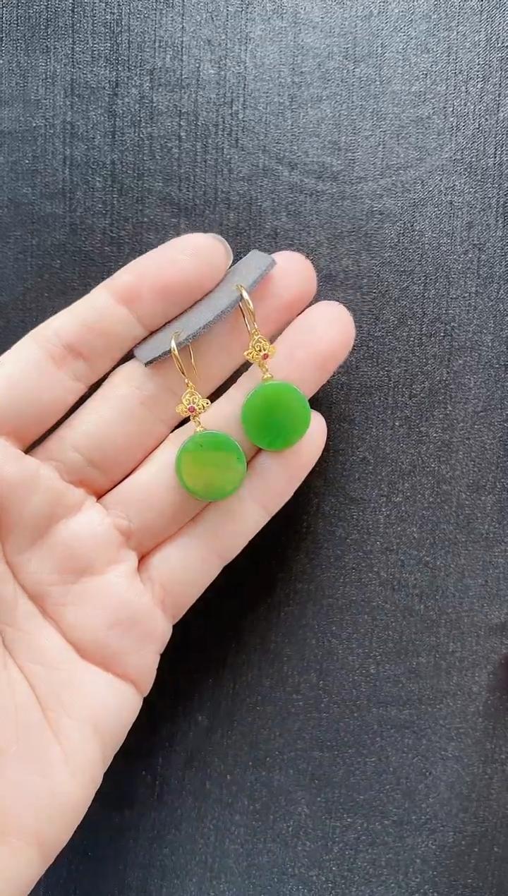 【壹世臻选】天然和田玉丨s925银圆牌耳环丨多样性发一