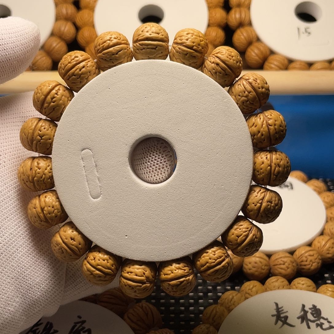 海***龙桃木金丹桃核，皮质好，密度大