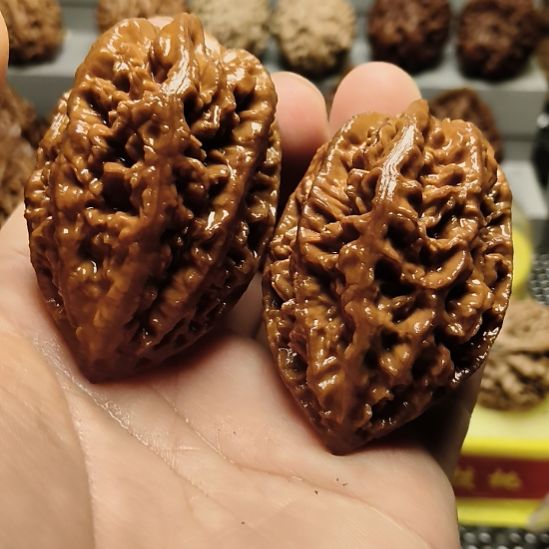 文玩核桃吊坠大楸核桃6号