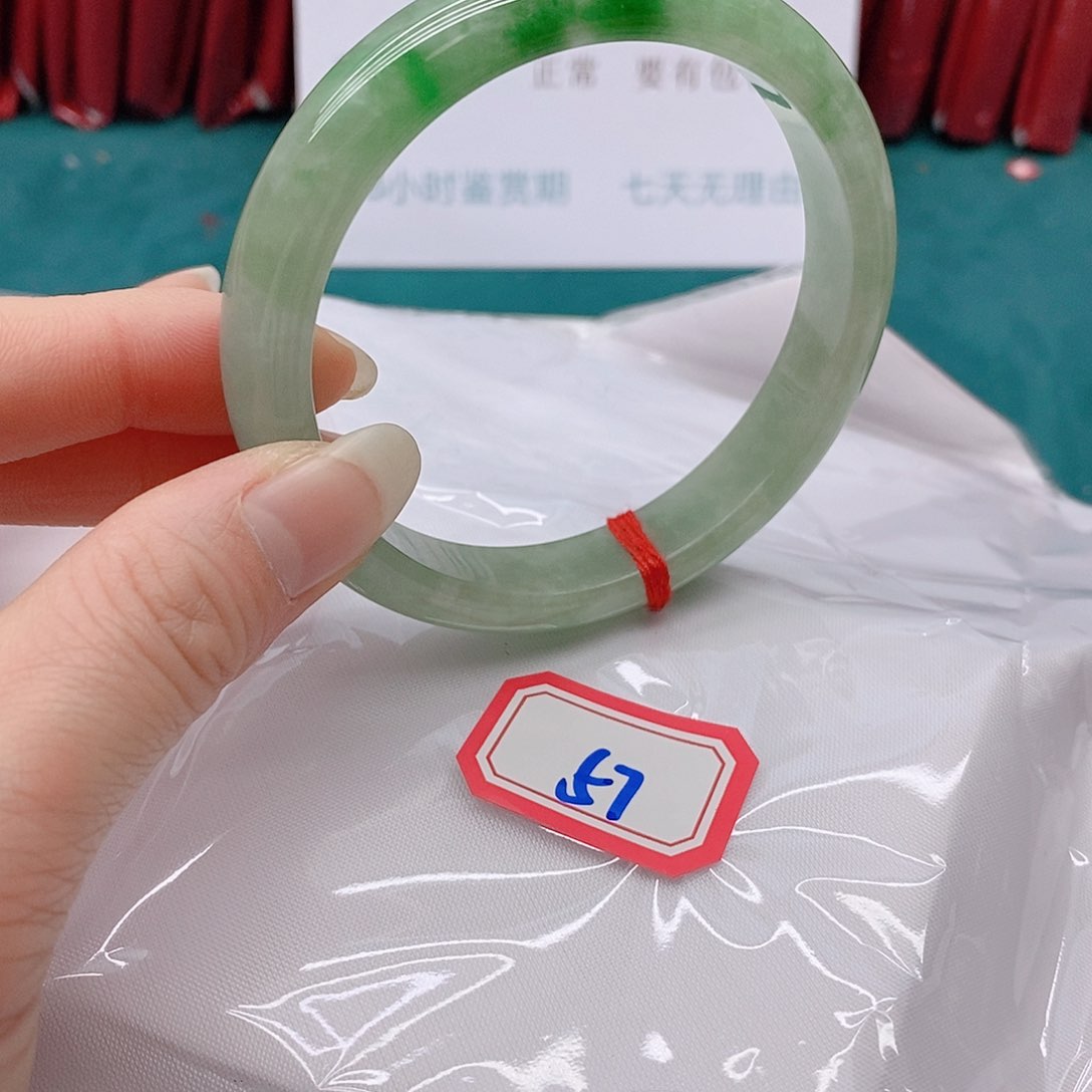 翡翠手镯未镶嵌ℳ****57777777