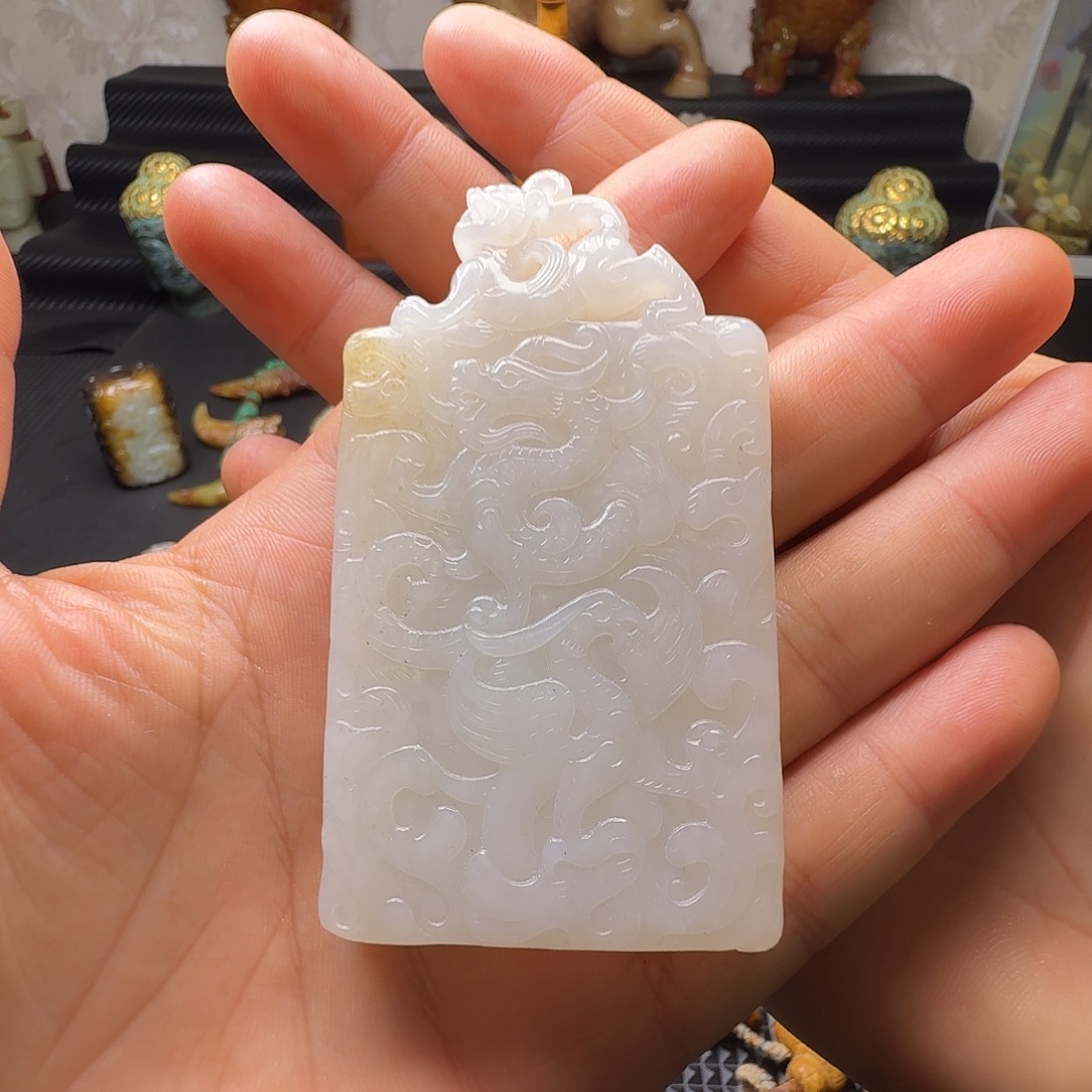 小***湖和田玉未镶嵌颈饰