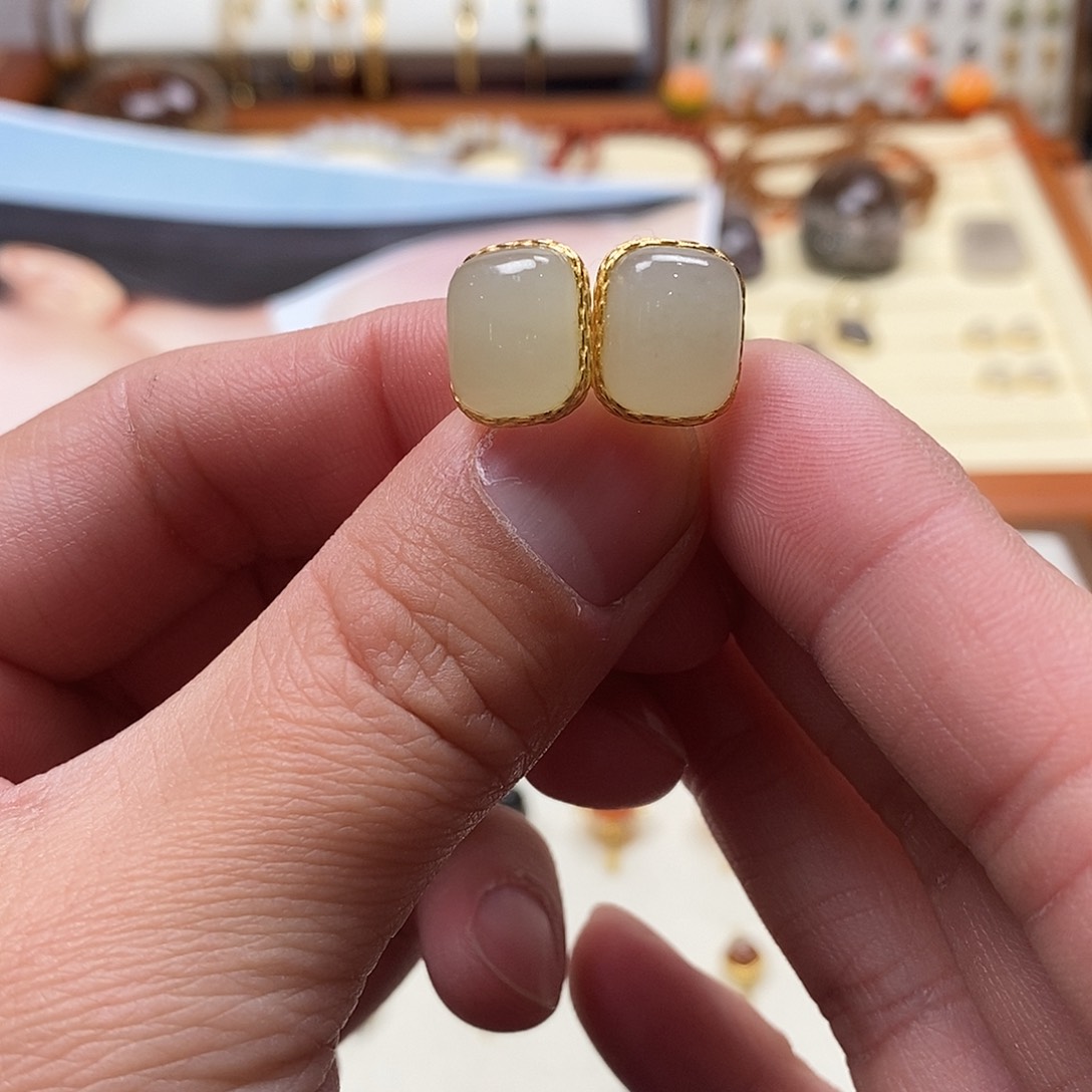 和田玉耳饰银S925镶嵌满**✨
