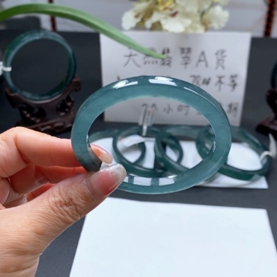 翡翠手镯未镶嵌年*54尺寸