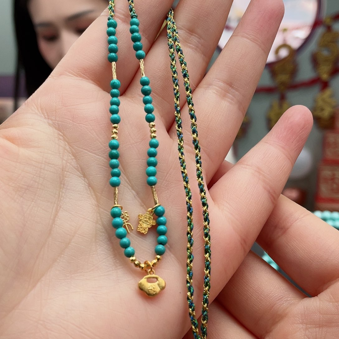 绿松石颈饰18K金镶嵌