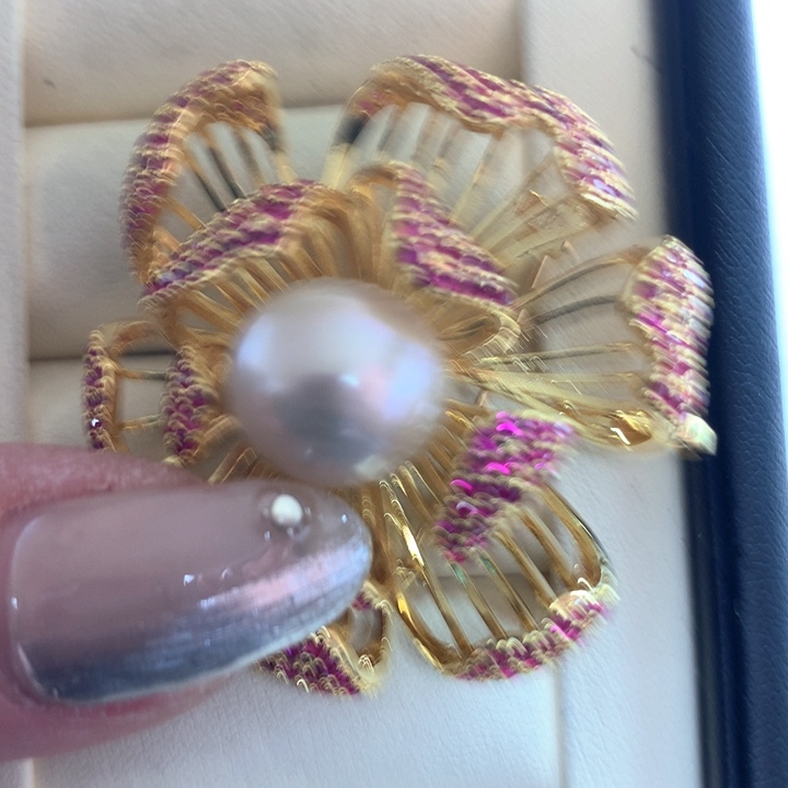 未镶嵌胸饰淡水珍珠