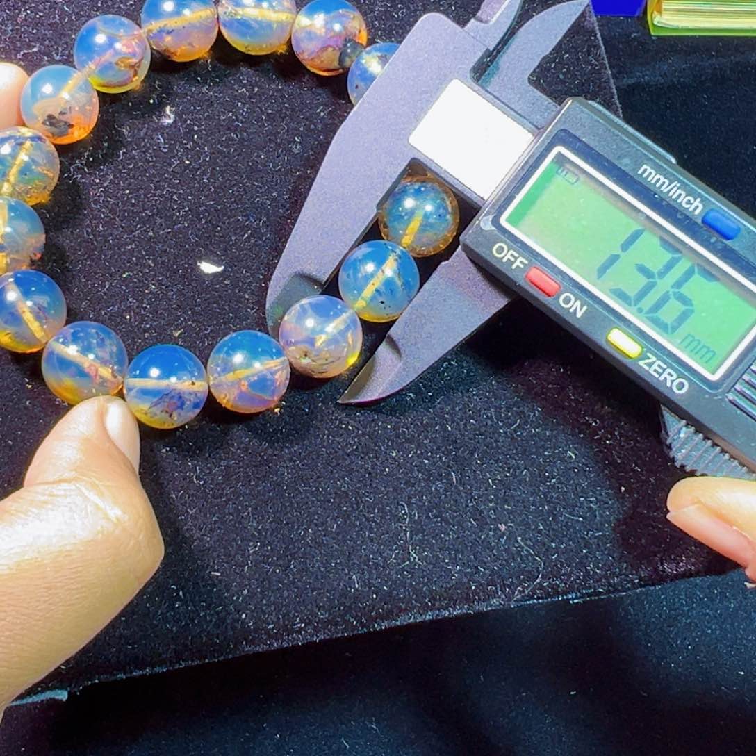 琥珀裸石未镶嵌琥珀