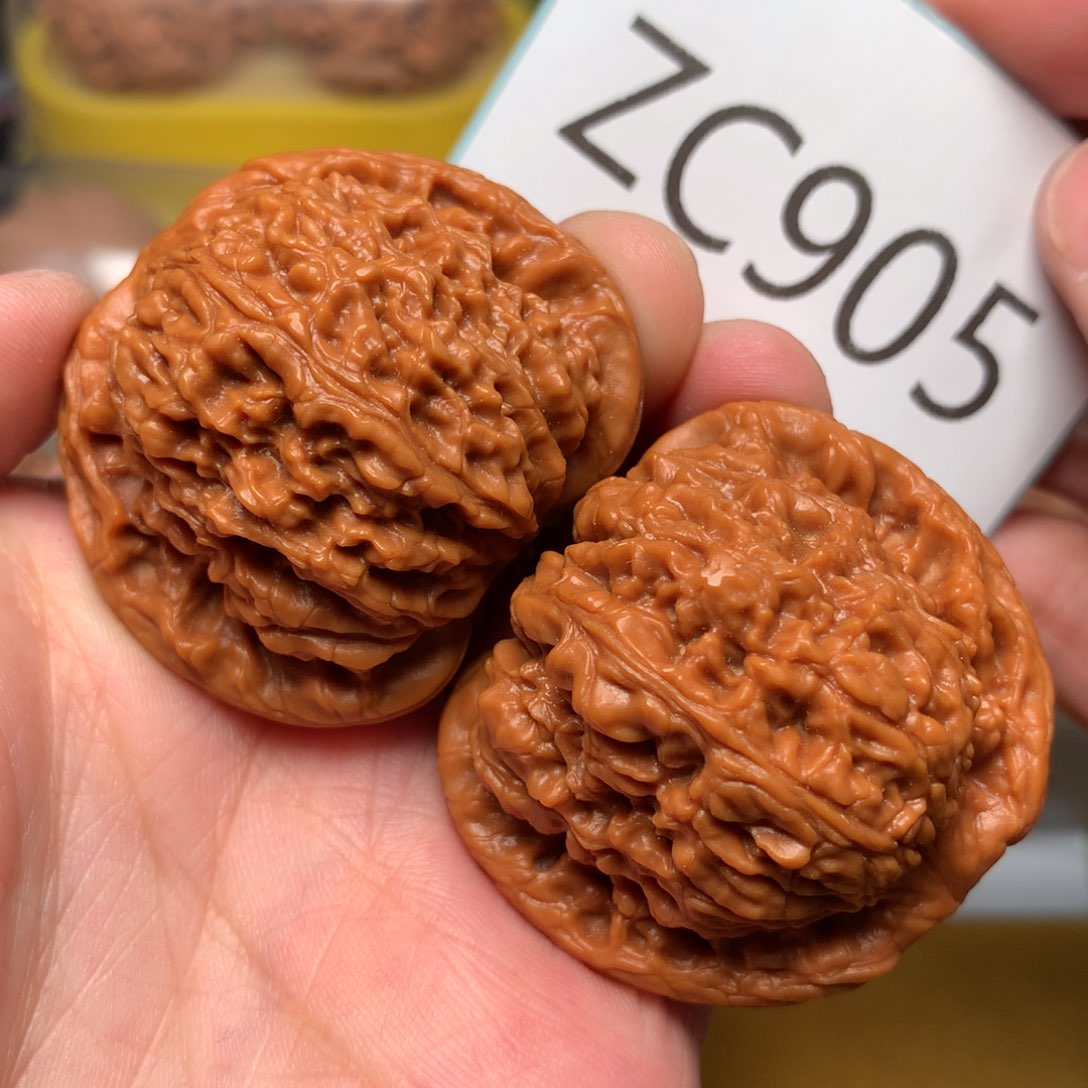 文玩核桃把件红皮球疆42