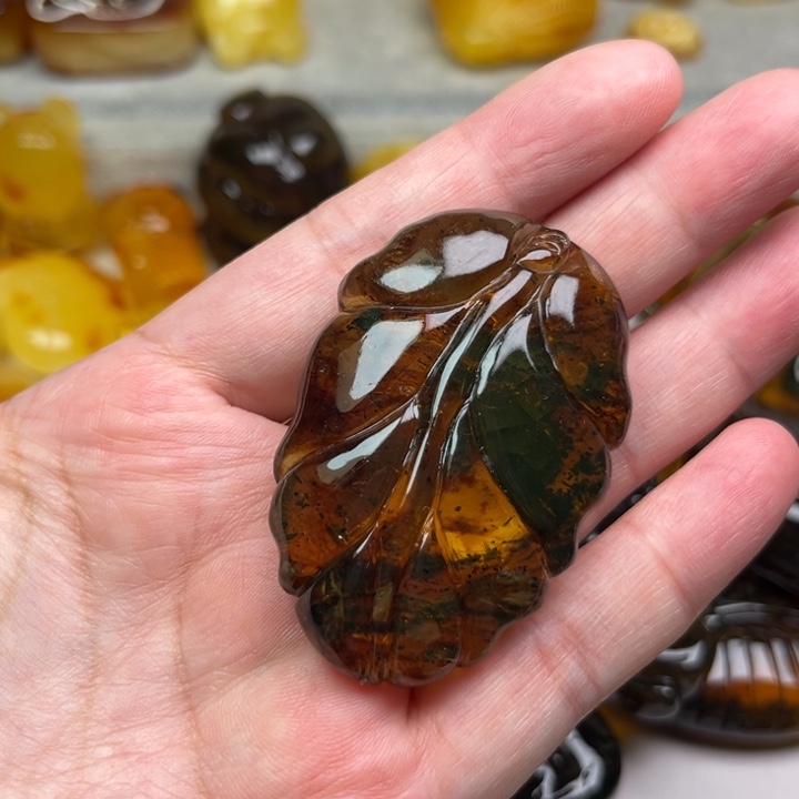 未镶嵌颈饰琥珀琥珀蜜蜡