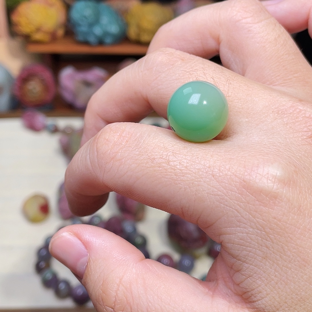 官***人玛瑙/玉髓未镶嵌珠宝半成品盐源玛瑙稀有蓝绿珠