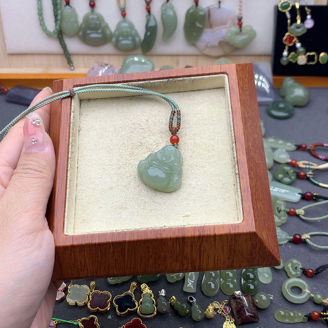 和田玉吊坠(不含链)未镶嵌