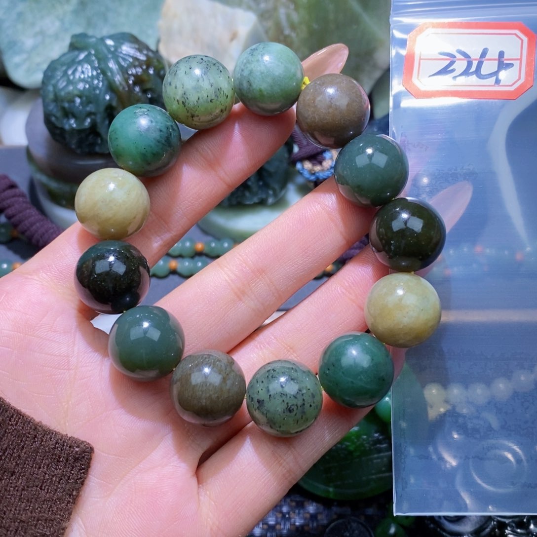 和田玉和田玉边角料随机发未镶嵌