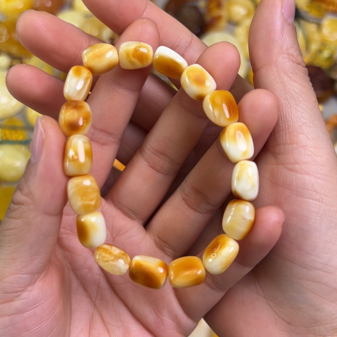 未镶嵌蜜蜡裸石蜜蜡