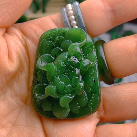 未镶嵌和田玉挂件花开富贵牌