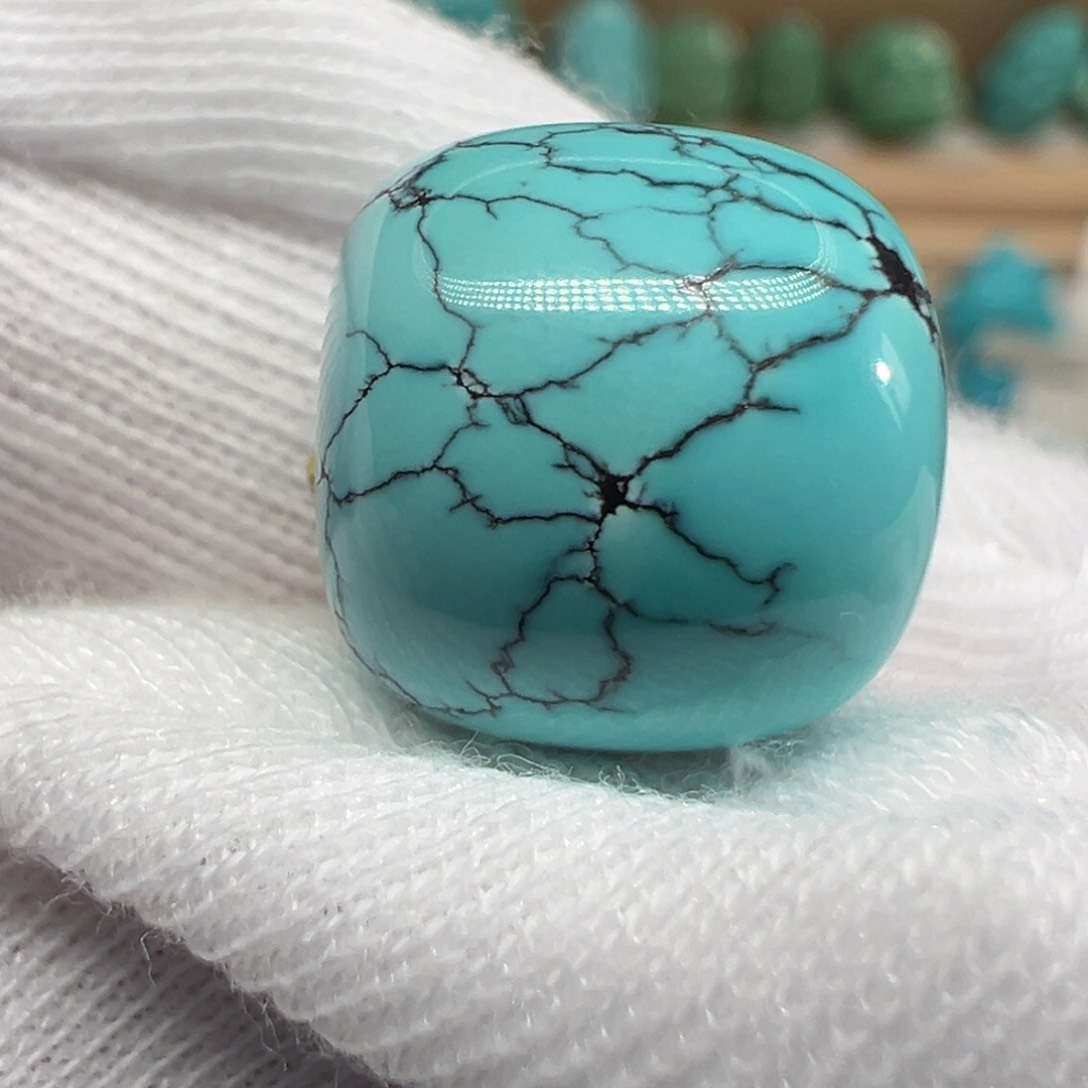 绿松石配饰未镶嵌