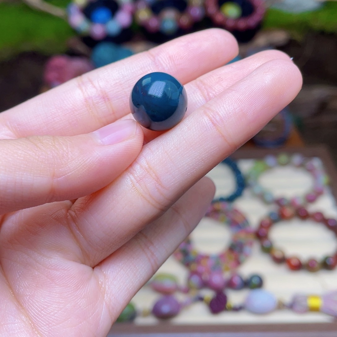 玛瑙/玉髓未镶嵌珠宝半成品修*盐源玛瑙魔鬼蓝珠