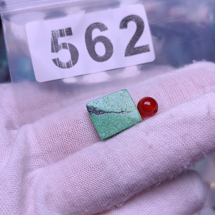 南红玛瑙未镶嵌珠宝奇石