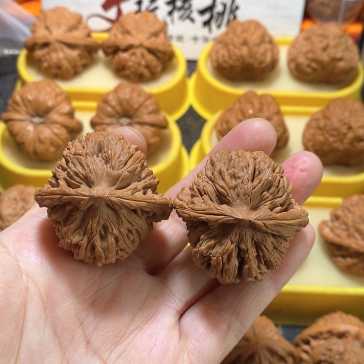 文玩核桃把件四座楼全品 39