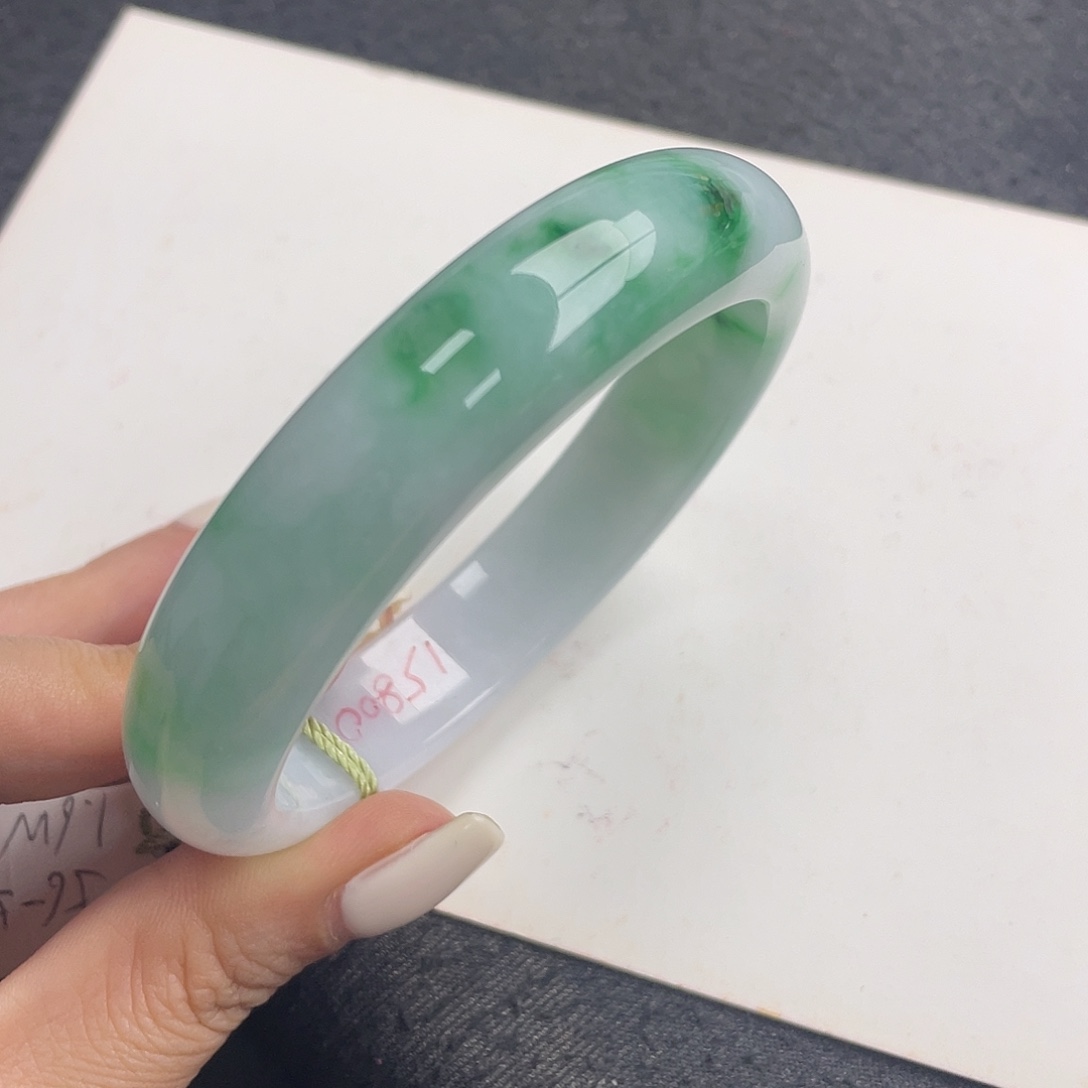 翡翠未镶嵌手镯翡翠手镯