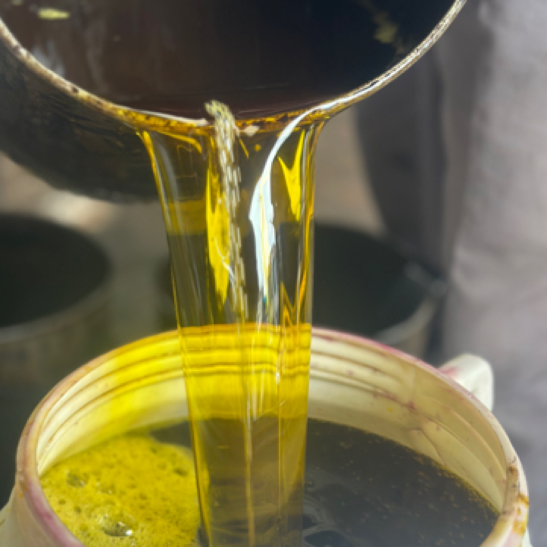 25年新菜籽油现榨农村纯正小榨油5L*1桶净重9.2斤