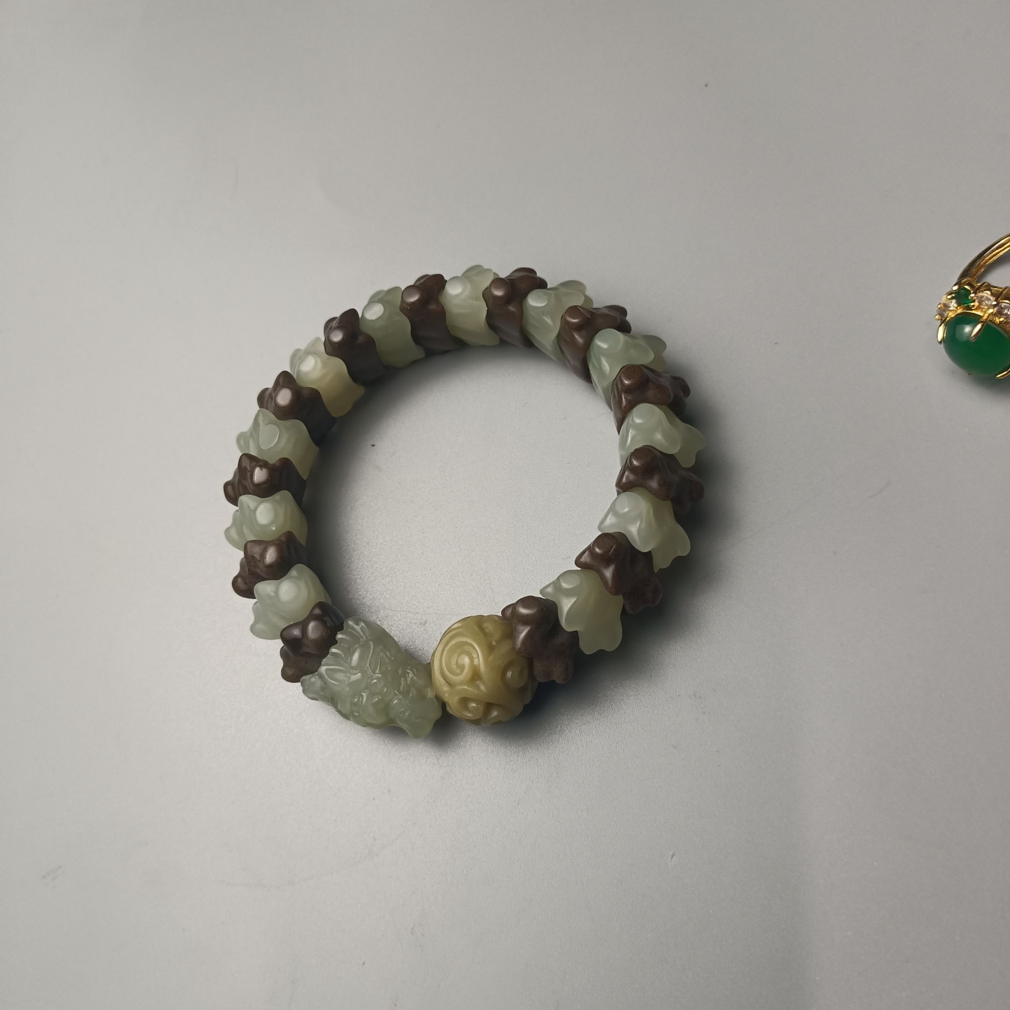 和田玉多宝龙骨手串0873