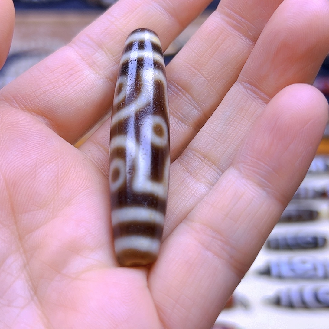 T***.玛瑙/玉髓未镶嵌颈饰