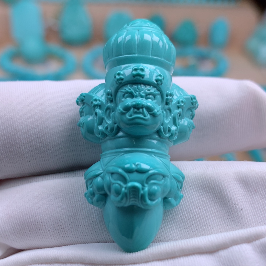 绿松石未镶嵌珠宝奇石