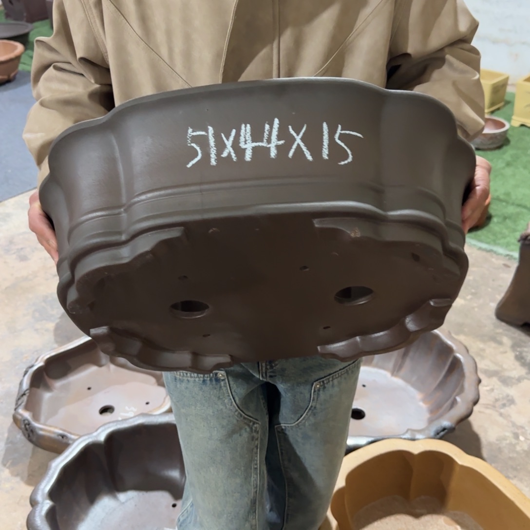 紫砂花盆呜呜呜呜