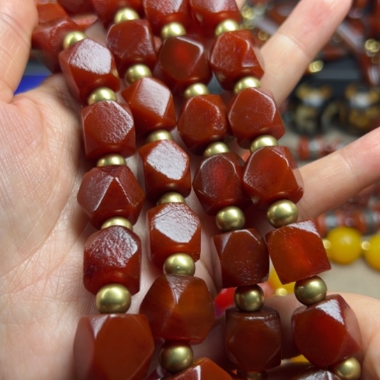 玛瑙/玉髓颈饰未镶嵌