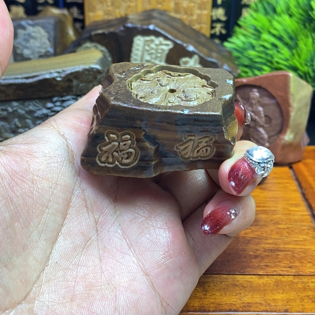 戈壁石2589624488665555