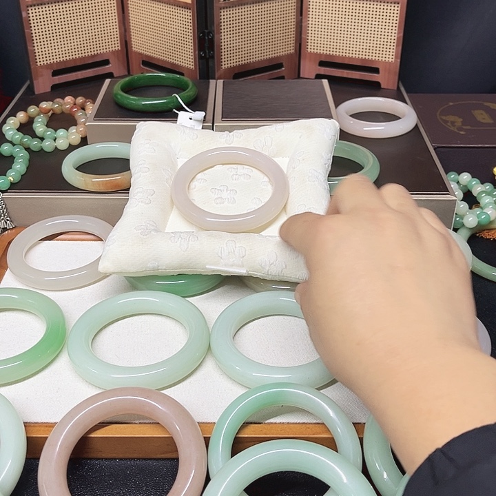 小****非金属国风时尚小糖果藕粉东陵