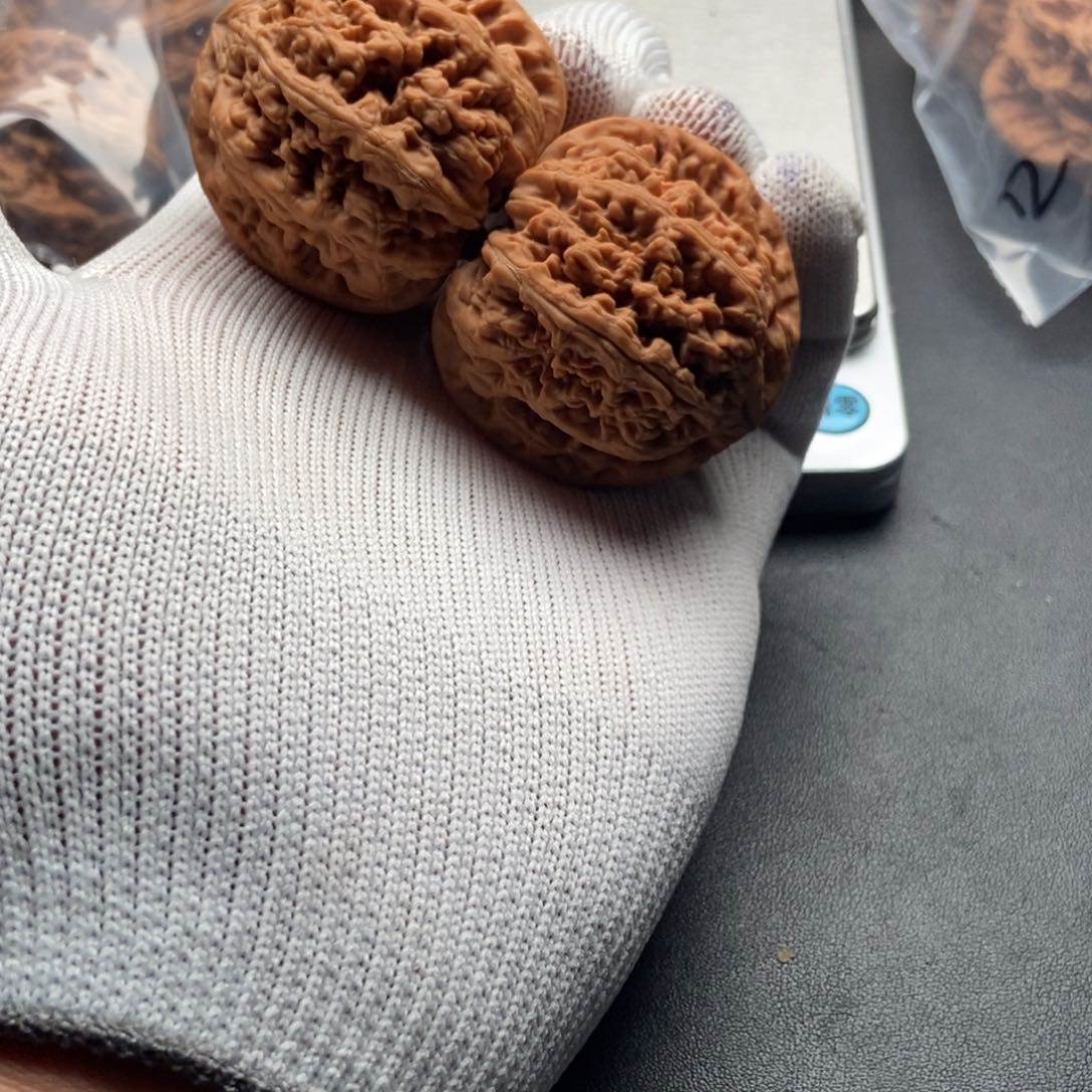 郭***纯把件文玩核桃大粗筋