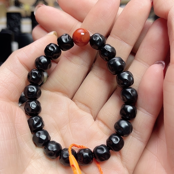 和田玉手链未镶嵌卡10奶酪