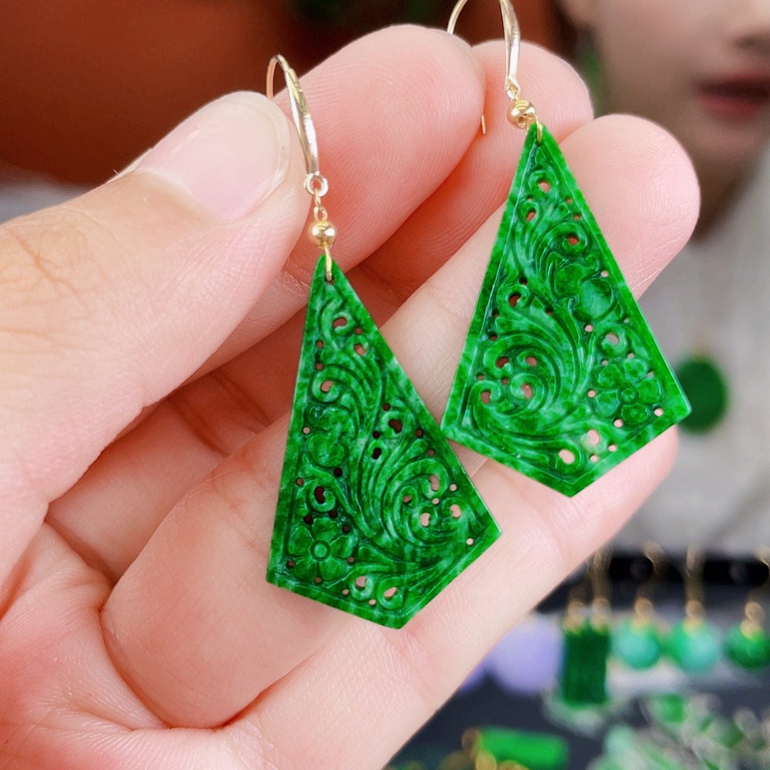 翡翠18K金镶嵌耳饰