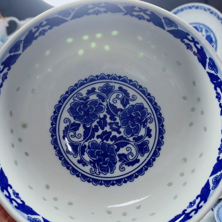 青花玲珑7寸面碗牡丹花