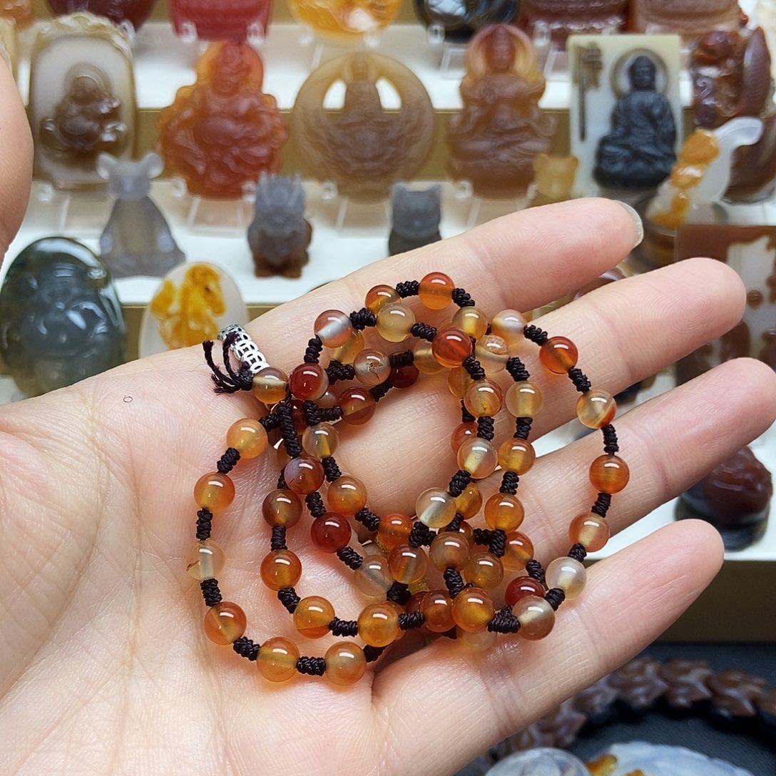 友***聚玛瑙/玉髓未镶嵌颈饰