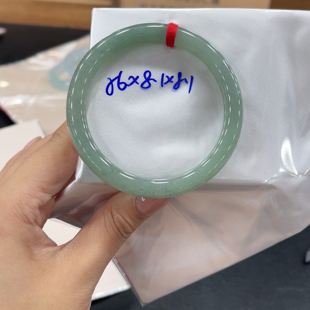 未镶嵌手镯翡翠翡翠