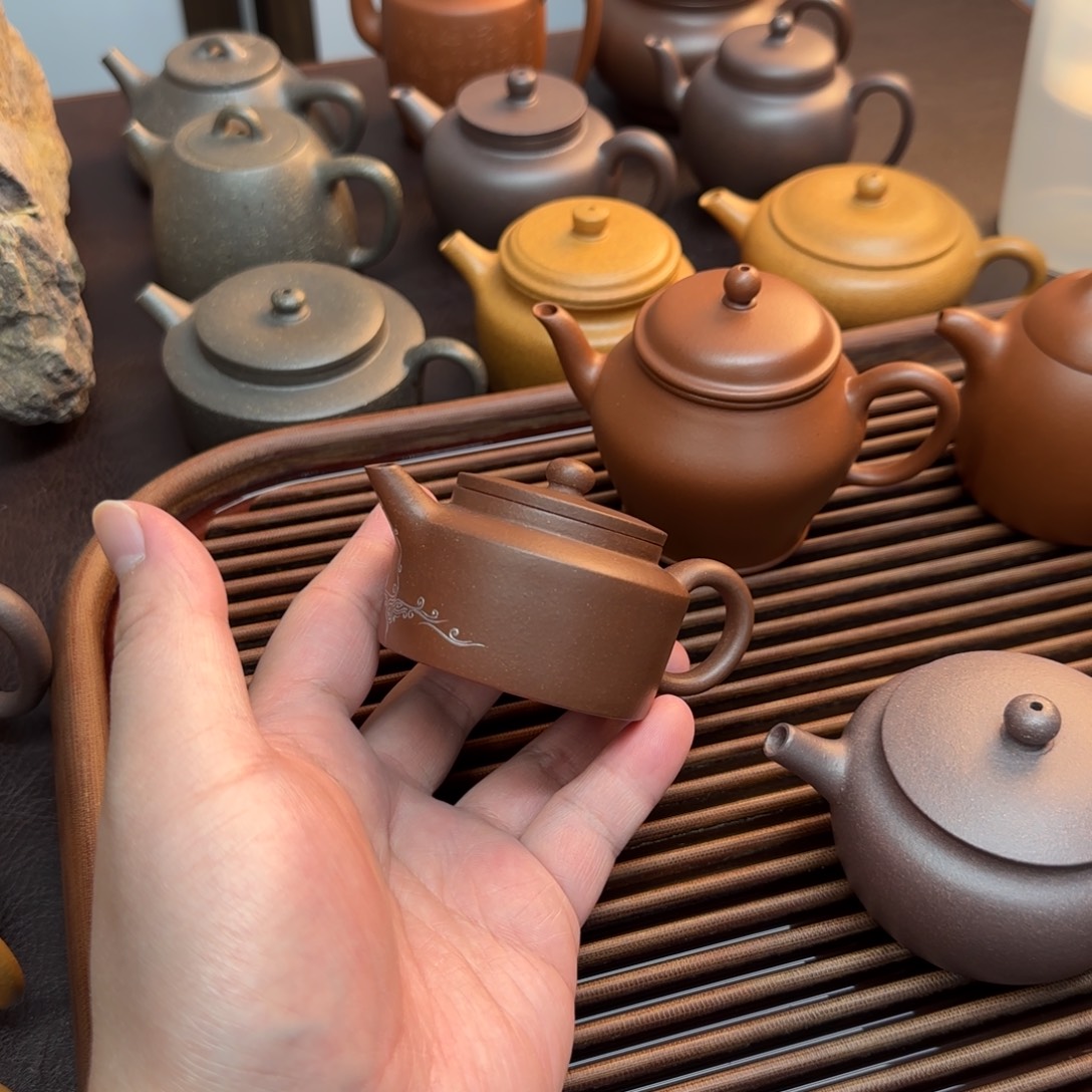 谁***娆茶壶紫砂四号井紫泥同乐银缮