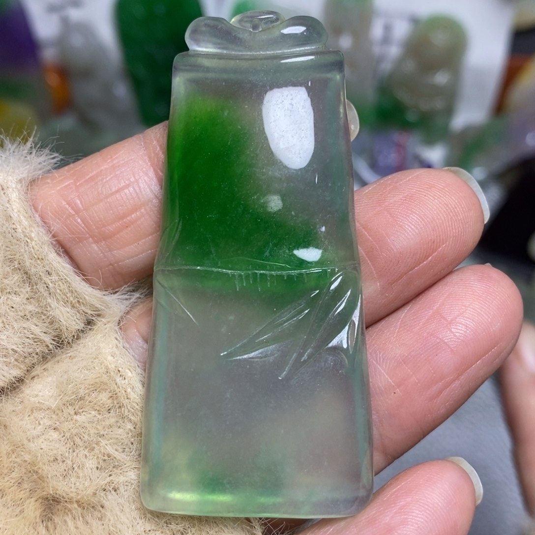 和田玉（糖玉）未镶嵌颈饰