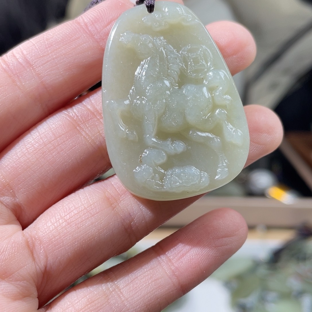 和田玉未镶嵌颈饰