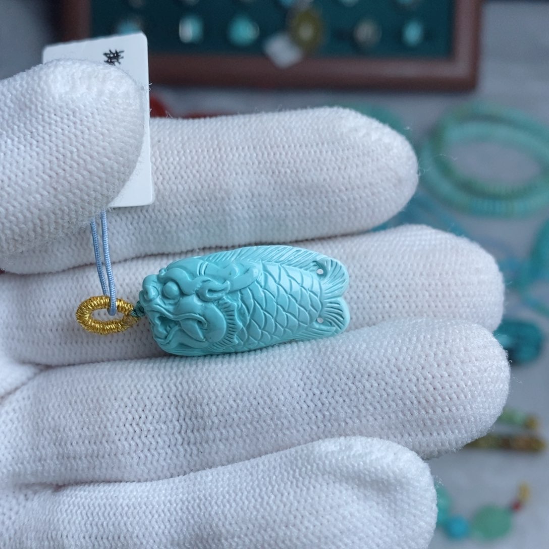 绿松石颈饰未镶嵌