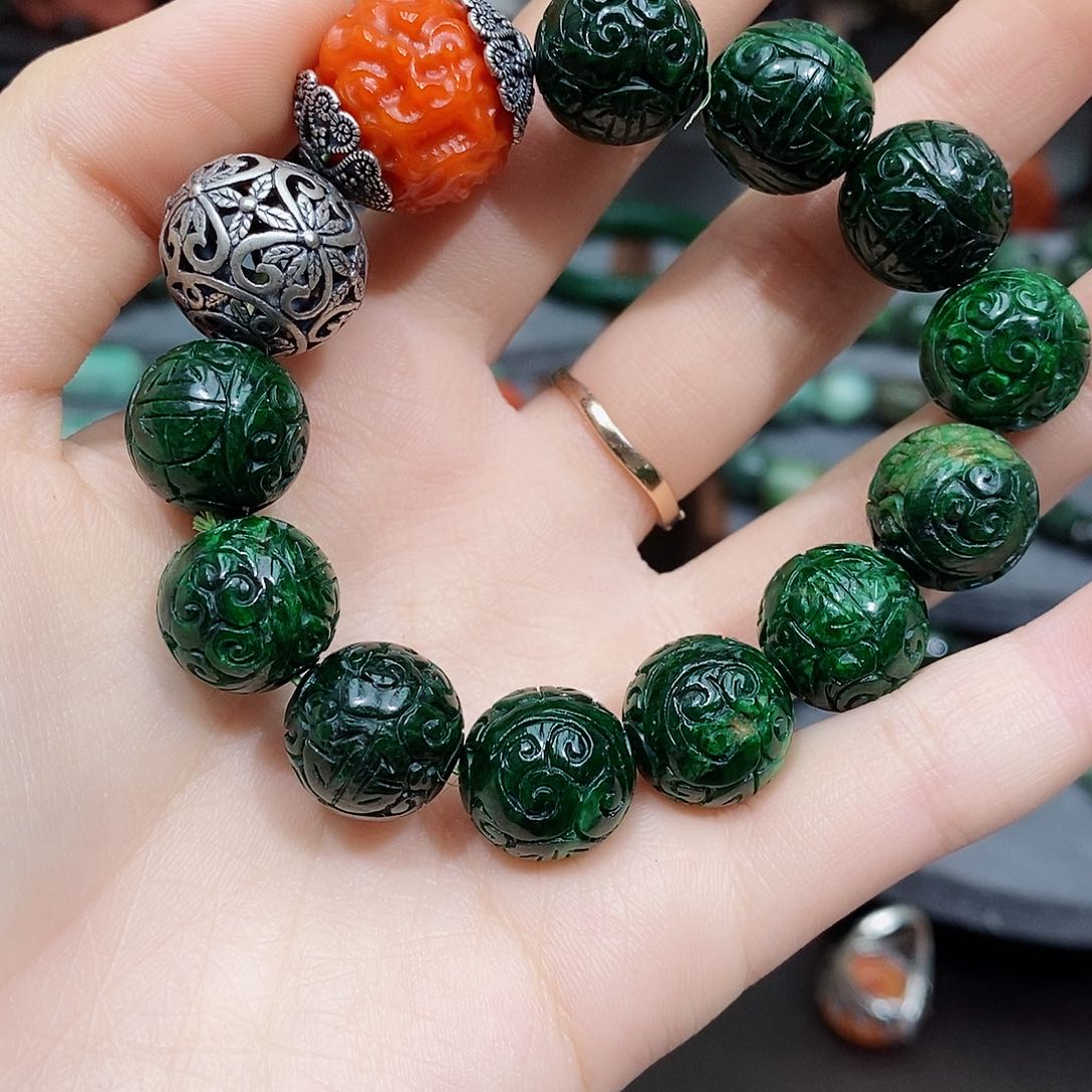 翡翠手链未镶嵌～漂亮美眉