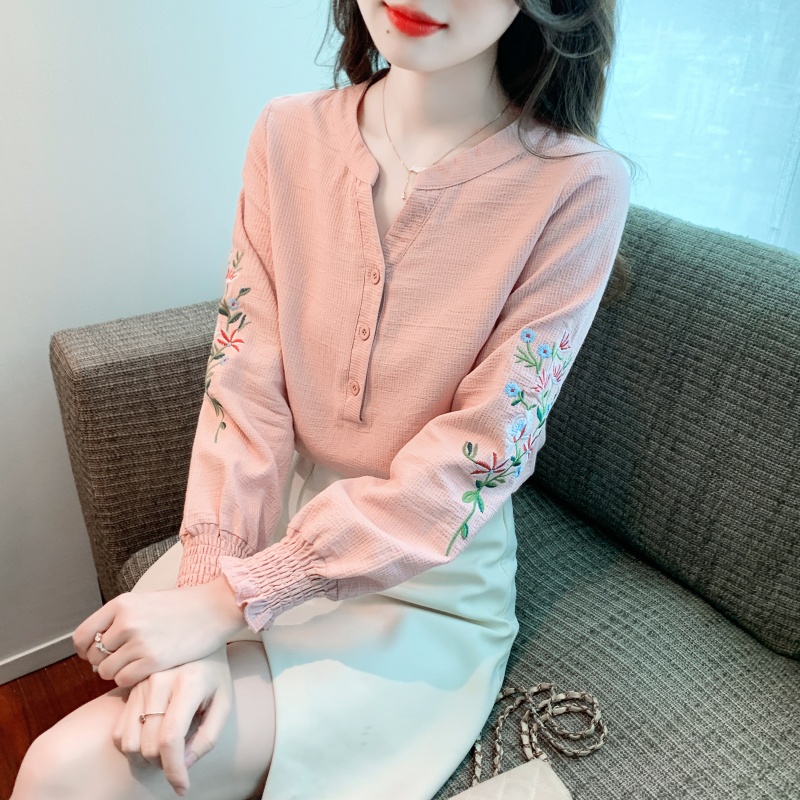 春秋季2025新款女装时尚减龄刺绣纯棉衬衫女洋气长袖打底套头上衣