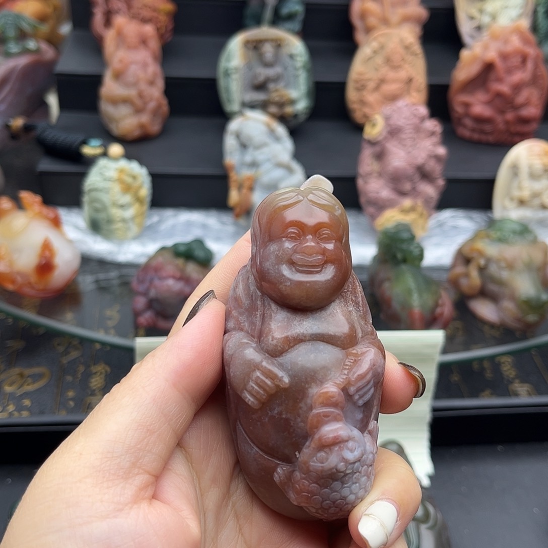 石英质玉未镶嵌颈饰