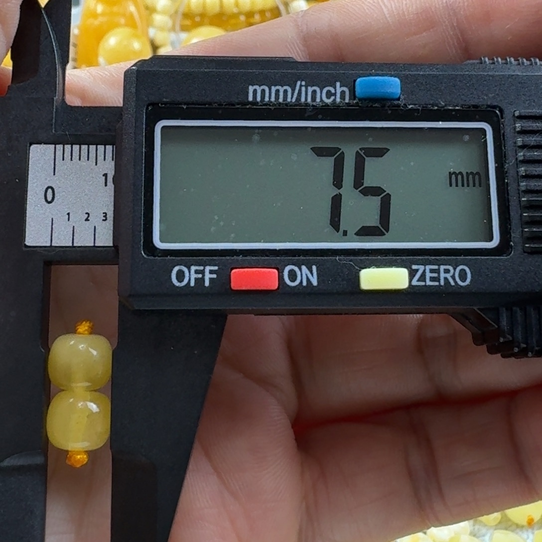 蜜蜡未镶嵌裸石11杂