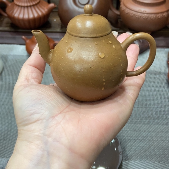 紫砂茶壶宜兴一起