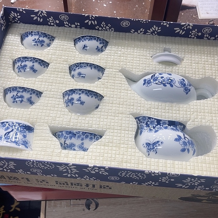 孤品茶具。                 